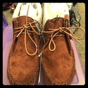 Beige moccasin fringe shoe Rubber soles. Brand new